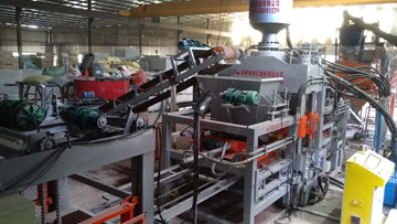 液壓磚機生產現場